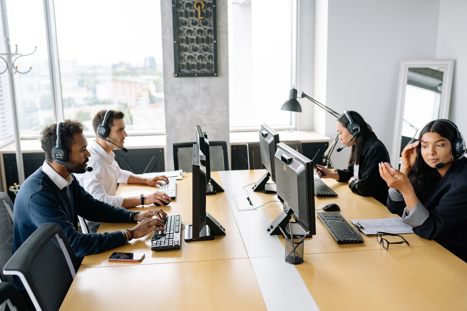 Equipe Vale IT Solutions em central de operações gerenciando serviços de TI em regime MSP.